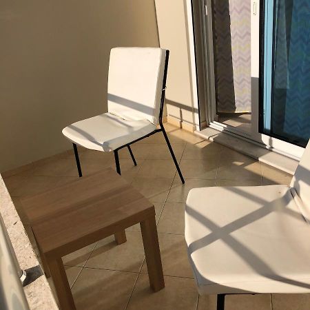 Orfeas Central Apartment Fier Luaran gambar