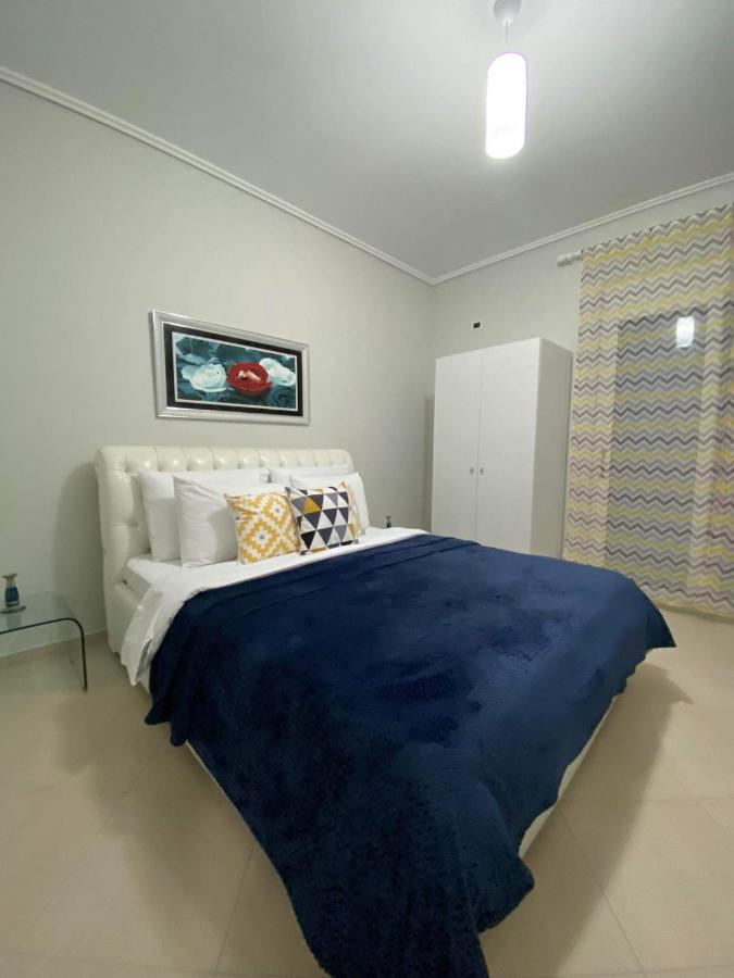 Orfeas Central Apartment Fier Luaran gambar